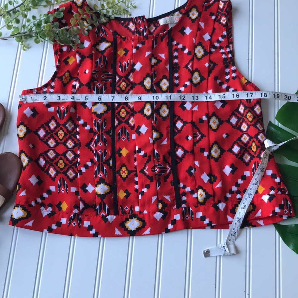 5/$25 Aztec top sleeveless airy red black yellow - Picture 5 of 8